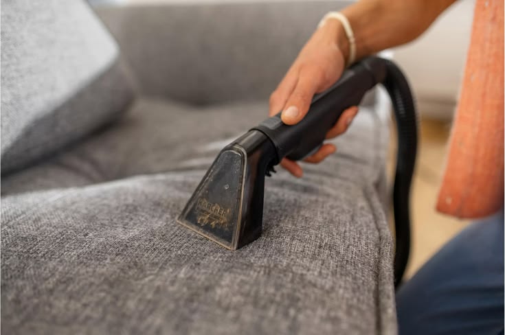 KÄRCHER Puzzi 8/1 mīksto mēbeļu tīrīšana